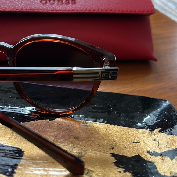 Guess sunglasses Shiny Light Brown/Gradient Blue - Picture 9 of 9